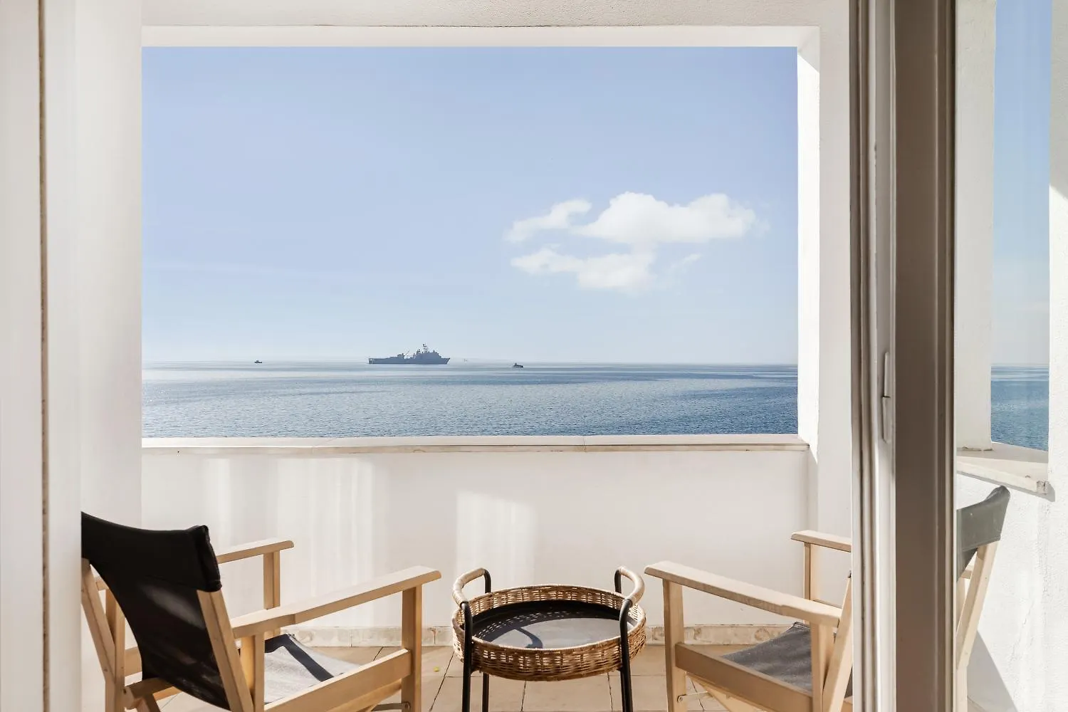 Infinity & Beyond By Halu! - Seafront Apartments سالونيك