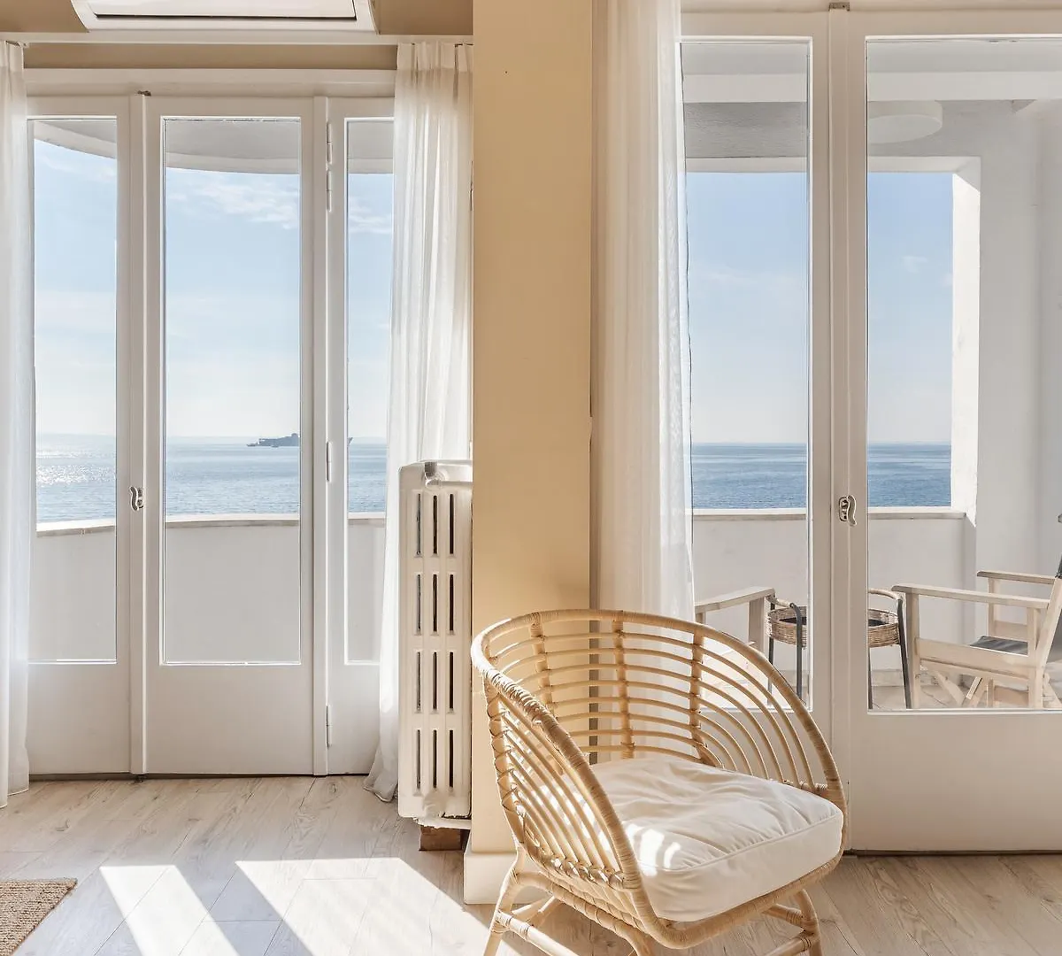 Infinity & Beyond By Halu! - Seafront Apartments سالونيك